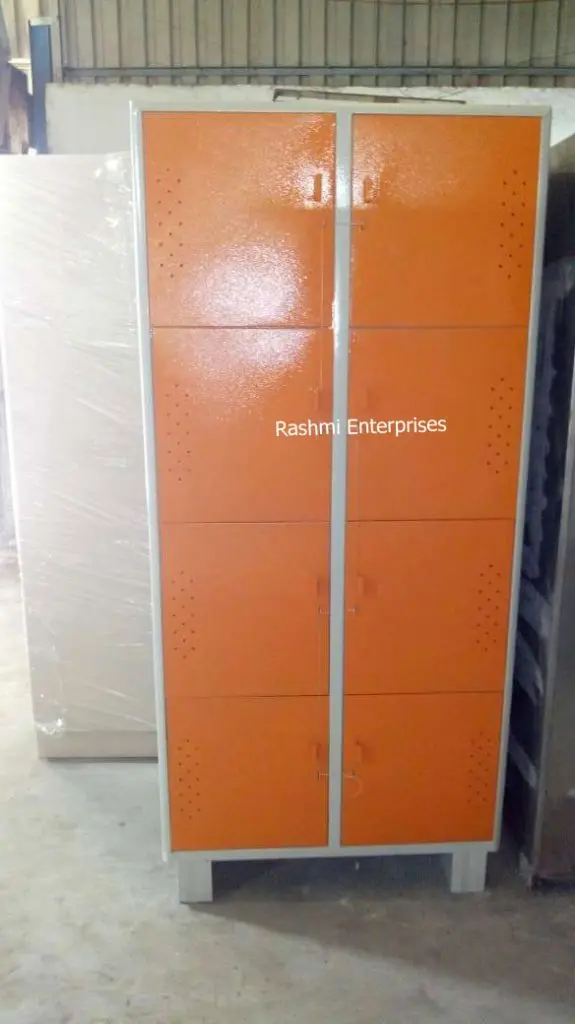 8 Door Lockers